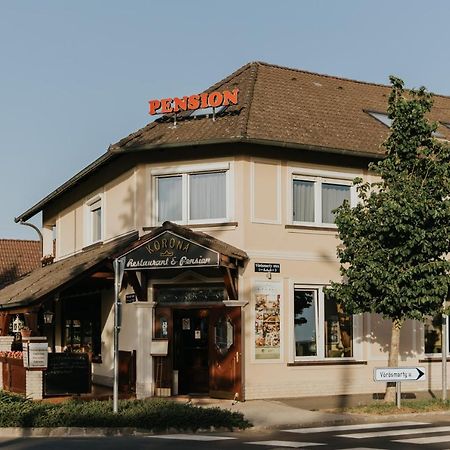 Korona Pension And Restaurant Heviz Ngoại thất bức ảnh